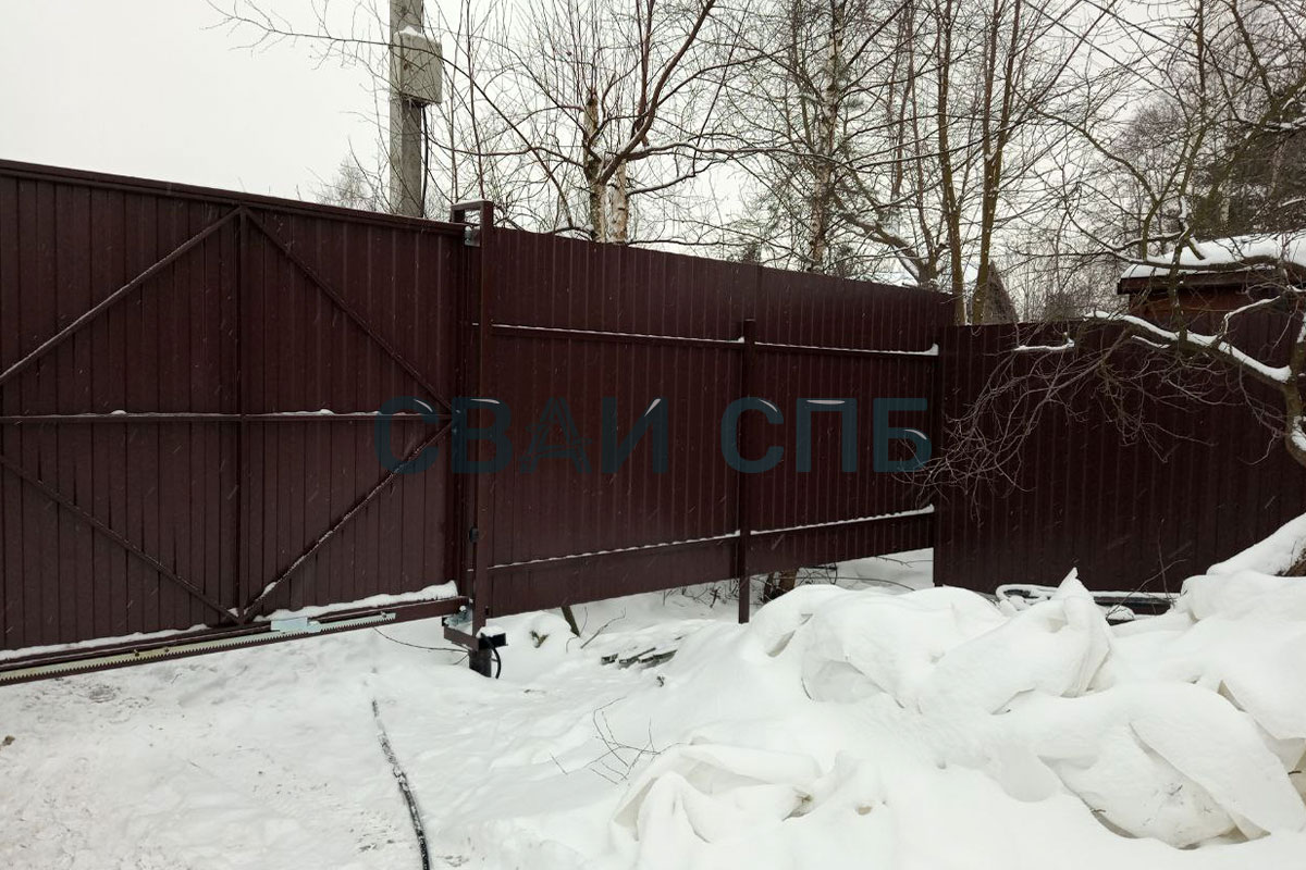 Забор из профлиста, откатные ворота с автоматикой и калиткой в СНТ «Дружный»