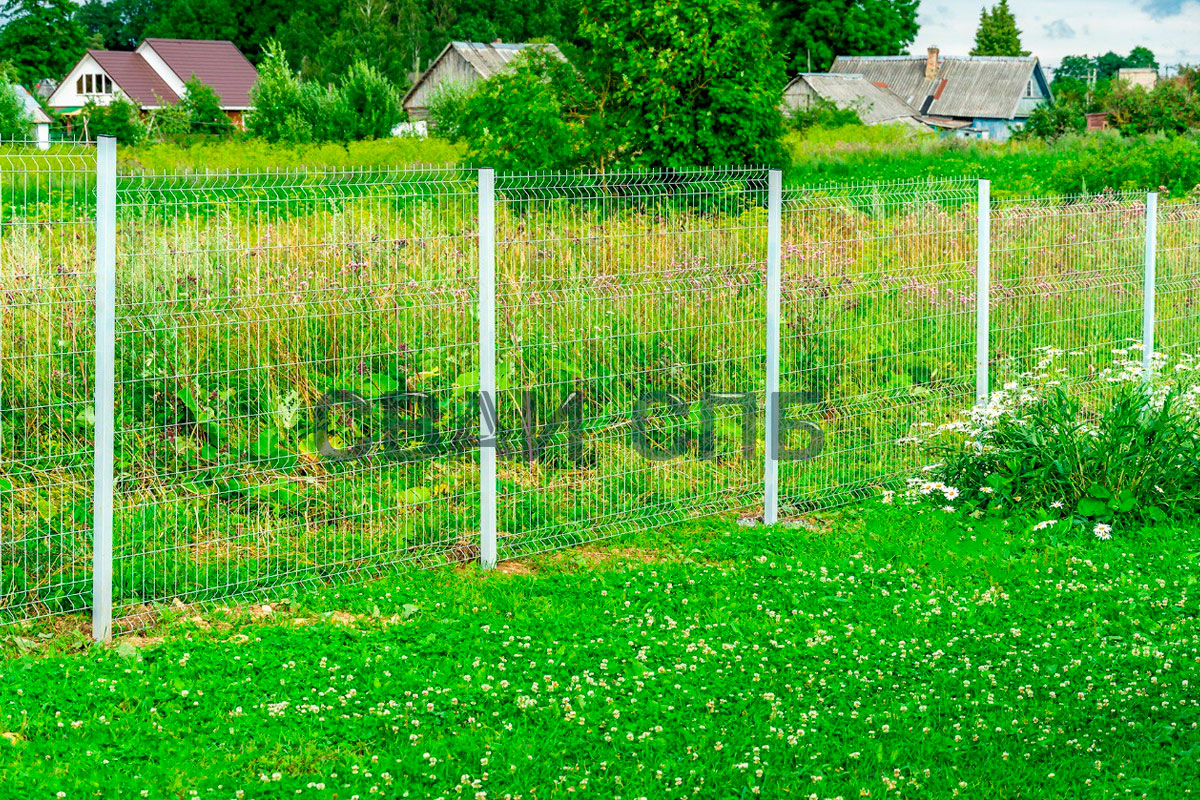 Забор, калитка и распашные ворота в деревне Каськово