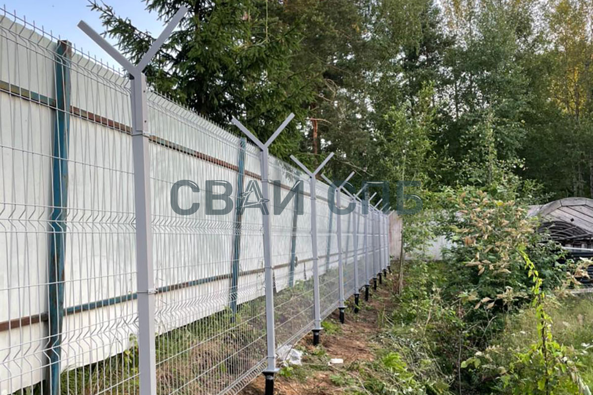 Забор из сетки Гиттер в городе Шлиссельбург